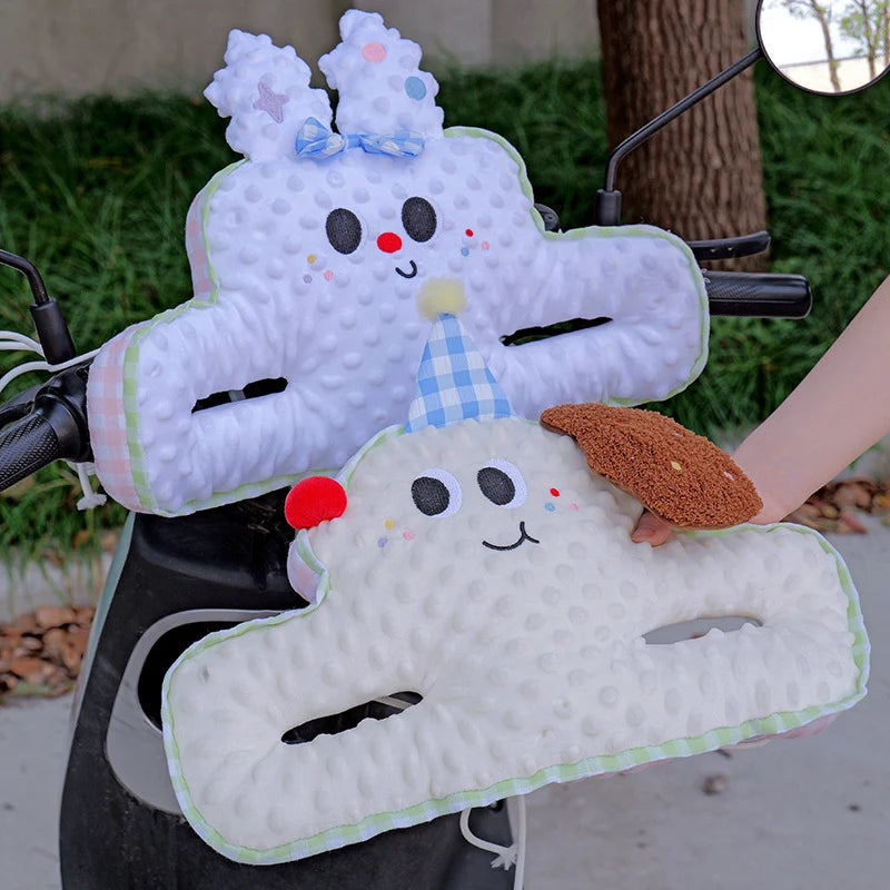 Accessoire de guidon pour enfants en peluche douce avec fentes de fixation 1