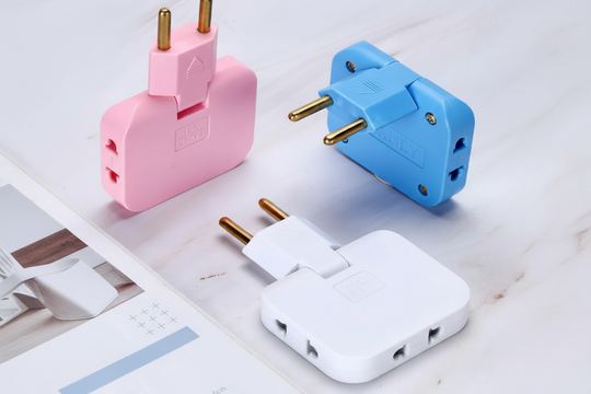 Adaptateur de Prise Rotatif 3 en 1 pour Appareils Électroniques 4