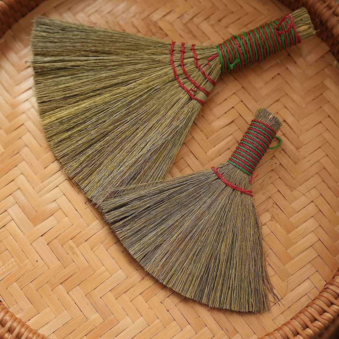 Balai Artisanal Design Unique Léger et Pratique 6