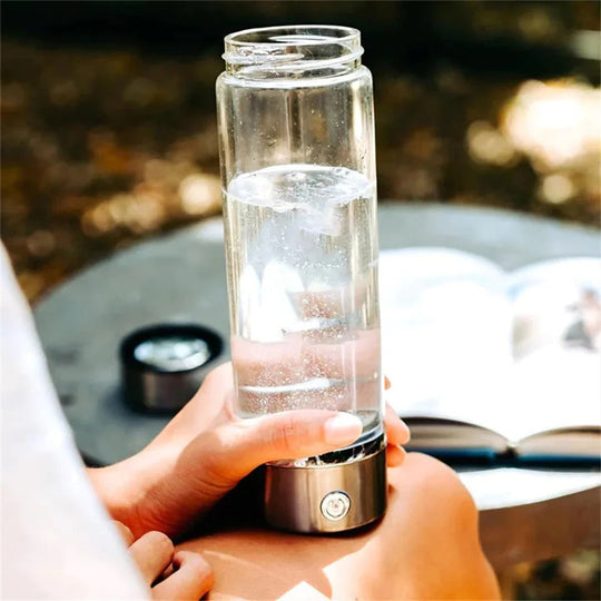 Bouteille d'eau portable avec technologie d'électrolyse 1