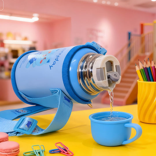 Bouteille d'eau portable pour femmes au design pratique 2
