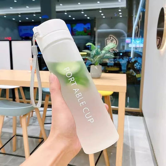 Bouteille d'eau portable pour femmes élégante 3