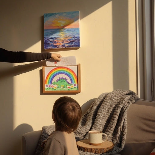Cadre d'affichage en bois pour enfants avec rangement 4