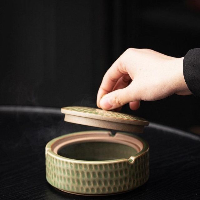 Cendrier Rétro avec Couvercle en Céramique 0