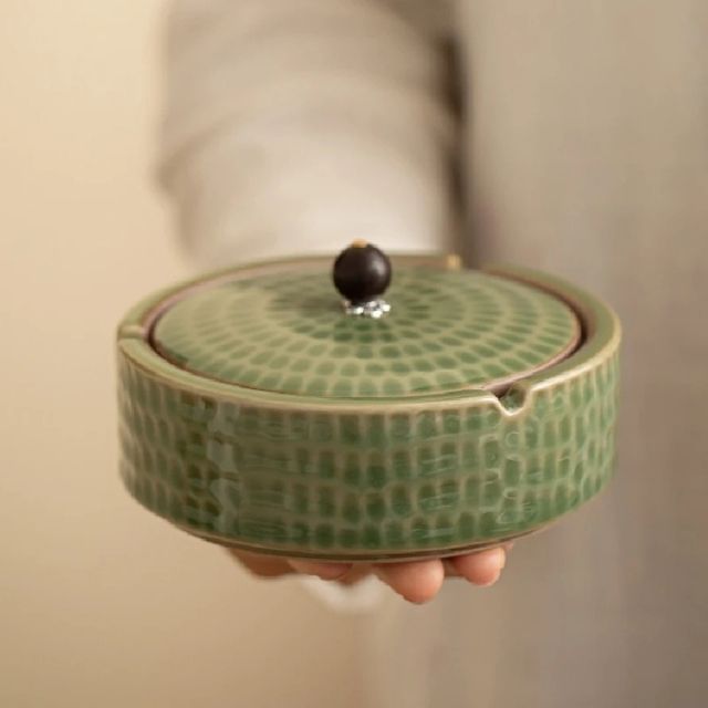 Cendrier Rétro avec Couvercle en Céramique 3