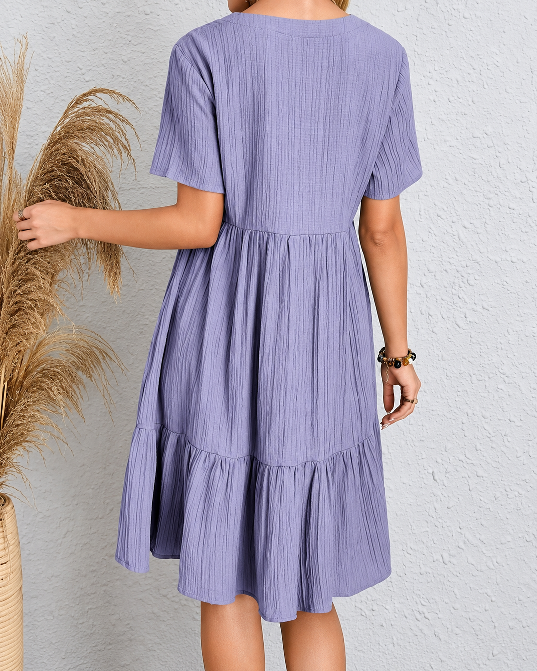 Robe évasée à encolure en V et basque pour femmes