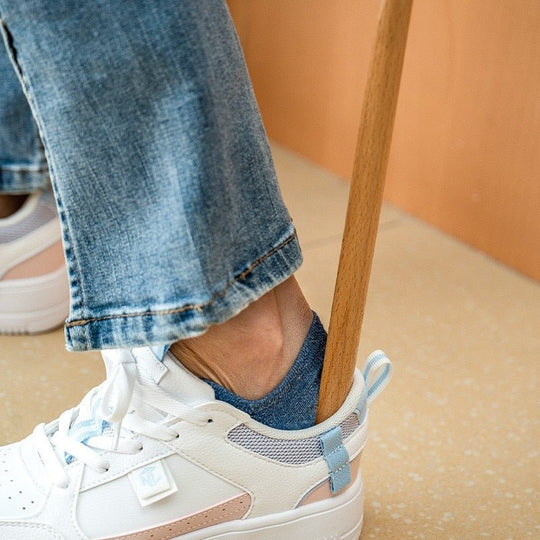 Chausse-pied Long en Bois pour un Enfilage Facile 5