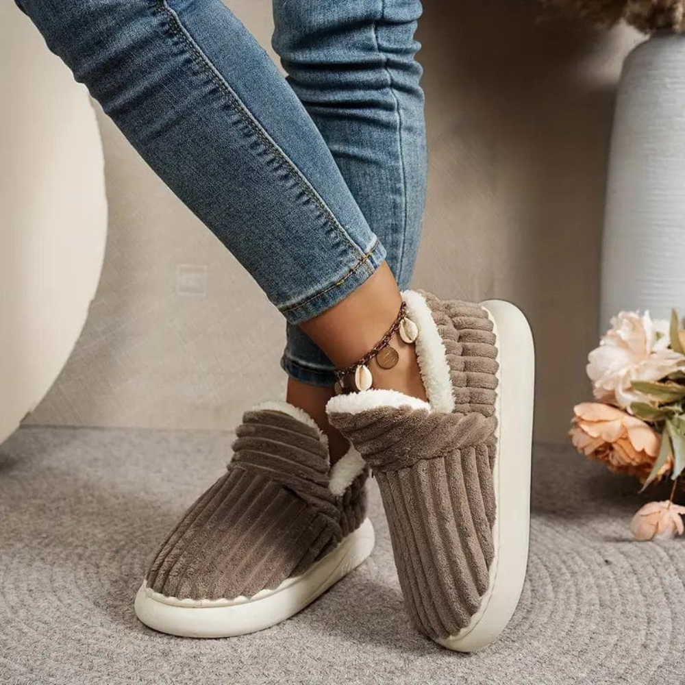 Chaussons Unisexes Confortables en Velours 8