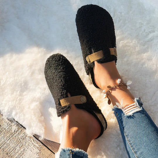 Chaussons pour Femmes avec Détail de Boucle et Confort Douillet 1