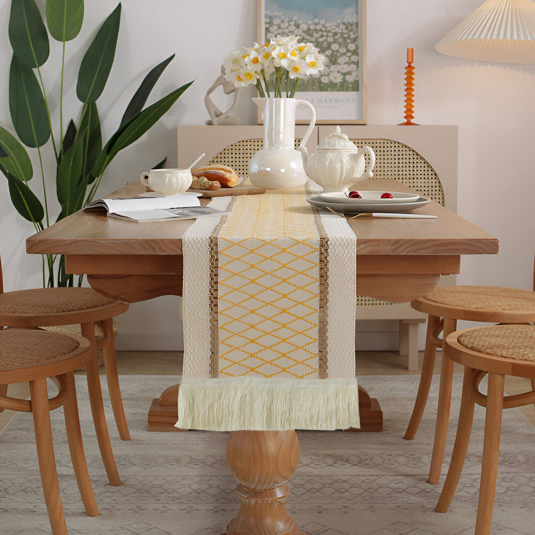 Chemin de Table Boho Macramé avec Franges 3