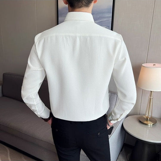 Chemise Homme Structurée à Boutons pour un Style Décontracté et Professionnel 3