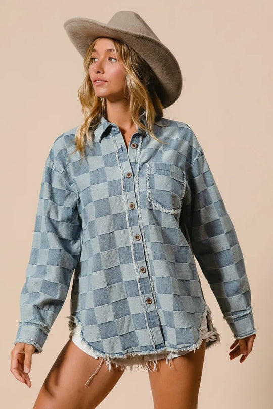 Chemise en Denim à Carreaux pour Femme avec Détails Effilochés 1