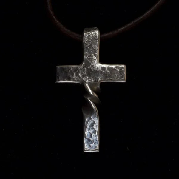 Collier Croix Fait Main Élégant 2