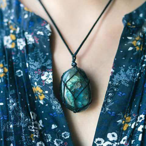 Collier Femme Pendentif Cœur de Dragon Mystique 1