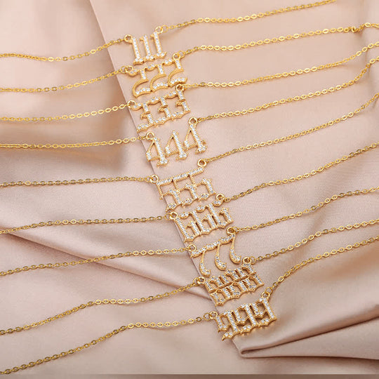 Collier Pendentif Chiffre Ange 1