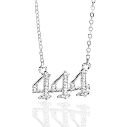 Collier Pendentif Chiffre Ange 17