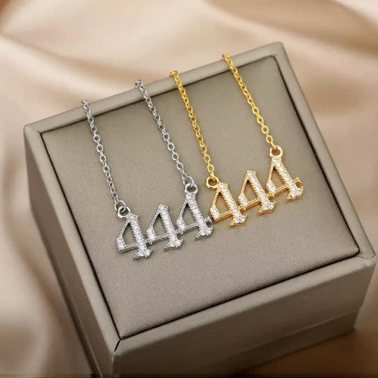 Collier Pendentif Chiffre Ange 4