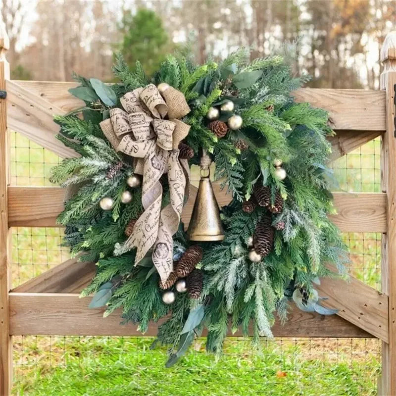 Couronne de Noël Décorative avec Pommes de Pin et Cloche 4