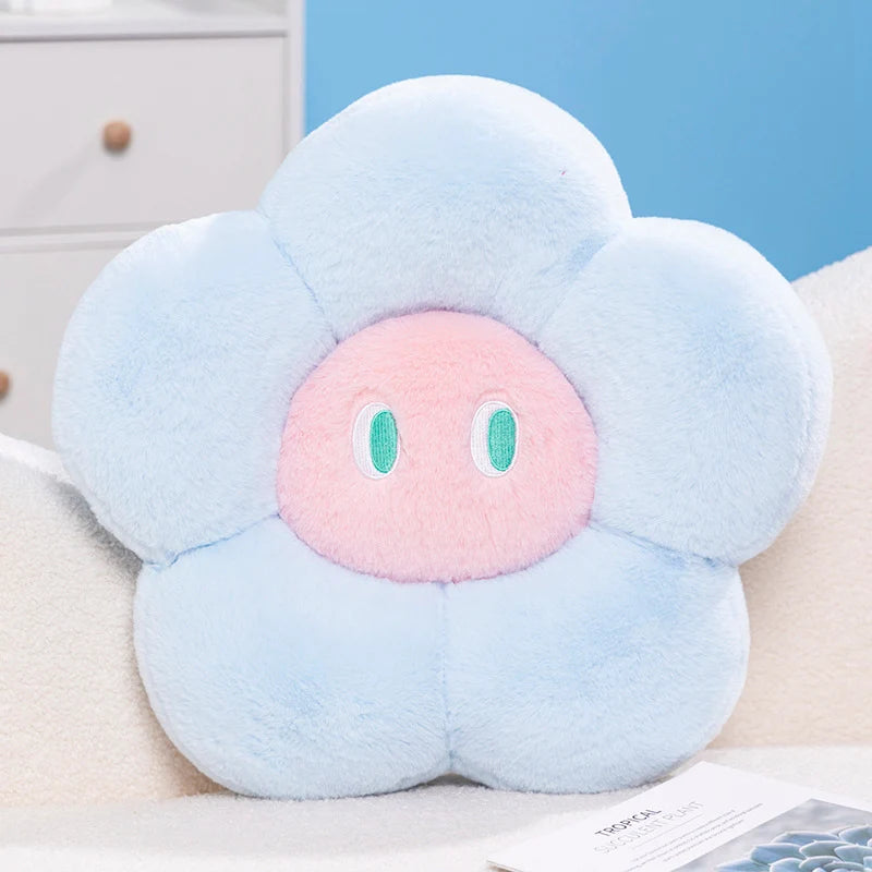 Coussin Chat Peluche Ludique et Confortable 7