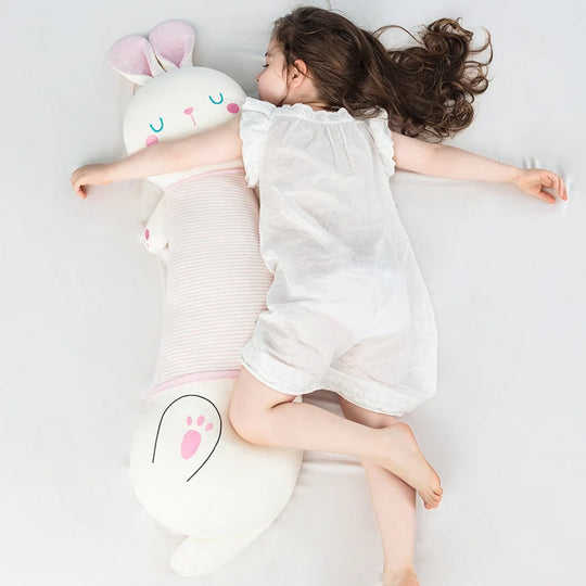 Coussin de corps enfant en forme de lapin doux et surdimensionné 1