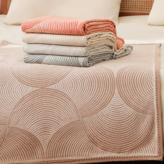 Couverture Minimaliste en Tricot Texturé pour Intérieur 1