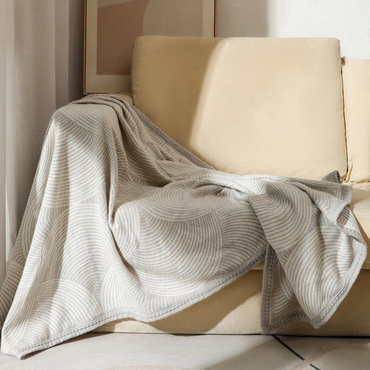 Couverture Minimaliste en Tricot Texturé pour Intérieur 8