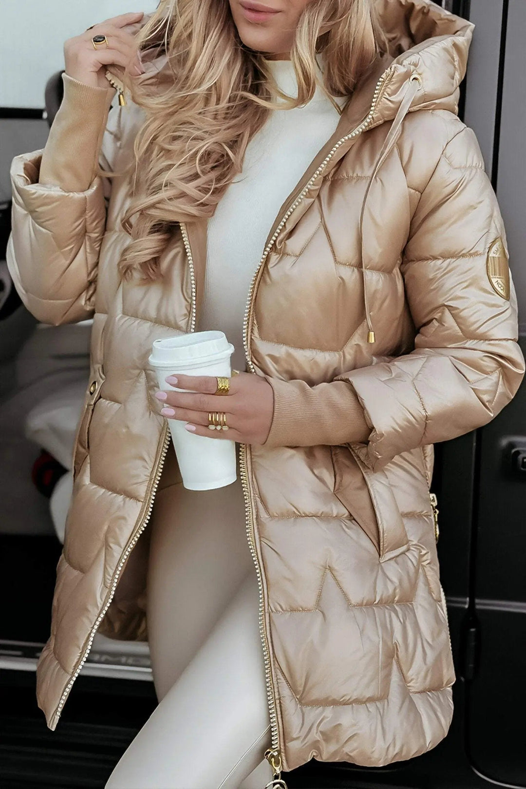 Doudoune Longue Femme Stylée avec Capuche 1