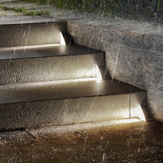 Éclairage Solaire Extérieur d'Escalier Triangulaire Intelligent avec Autonomie Nocturne 3