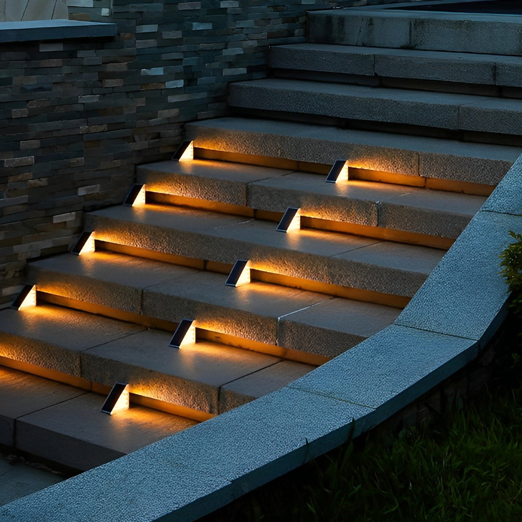 Éclairage Solaire Extérieur d'Escalier Triangulaire Intelligent avec Autonomie Nocturne 4