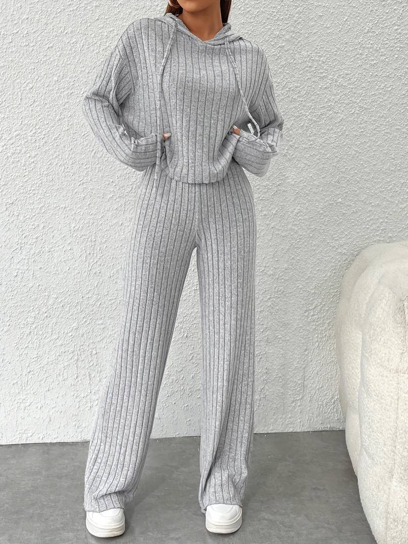 Ensemble Femme Confortable avec Sweat à Capuche Moderne 2