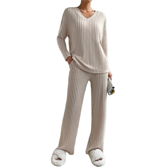 Ensemble Tricoté pour Femmes avec Design Minimaliste 0