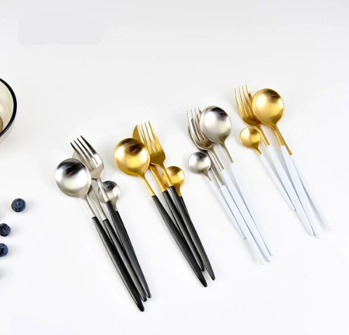 Ensemble de Couverts 24 Pièces Design Chic 8