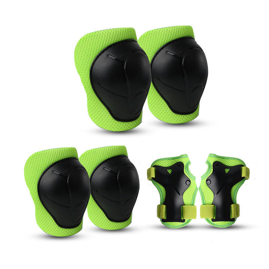 Ensemble de protection enfant avec casque et accessoires colorés 14