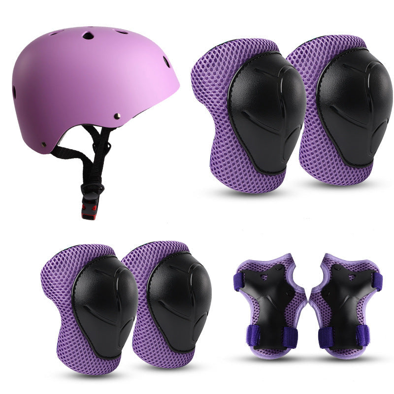 Ensemble de protection enfant avec casque et accessoires colorés 3