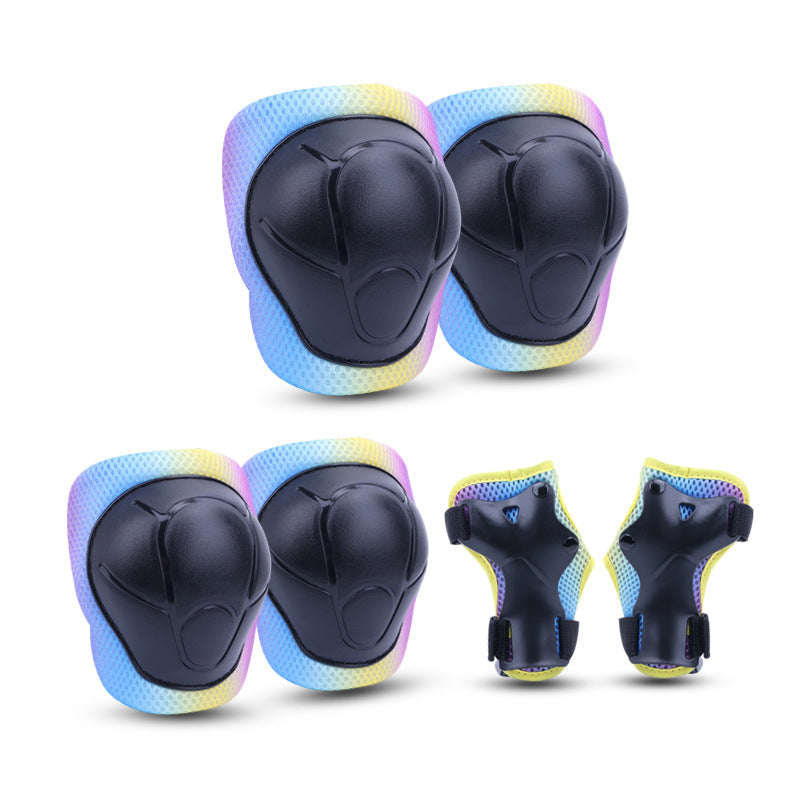 Ensemble de protection enfant avec casque et accessoires colorés 6