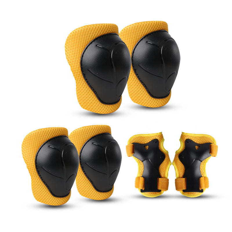 Ensemble de protection enfant avec casque et accessoires colorés 8