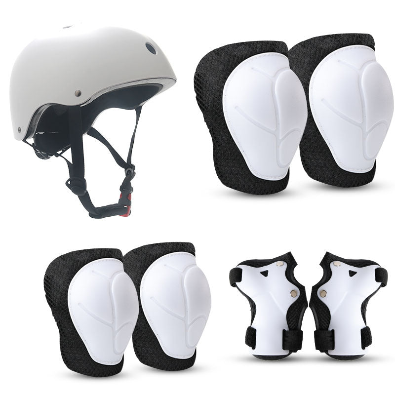 Ensemble de protection enfant avec casque et accessoires colorés 9