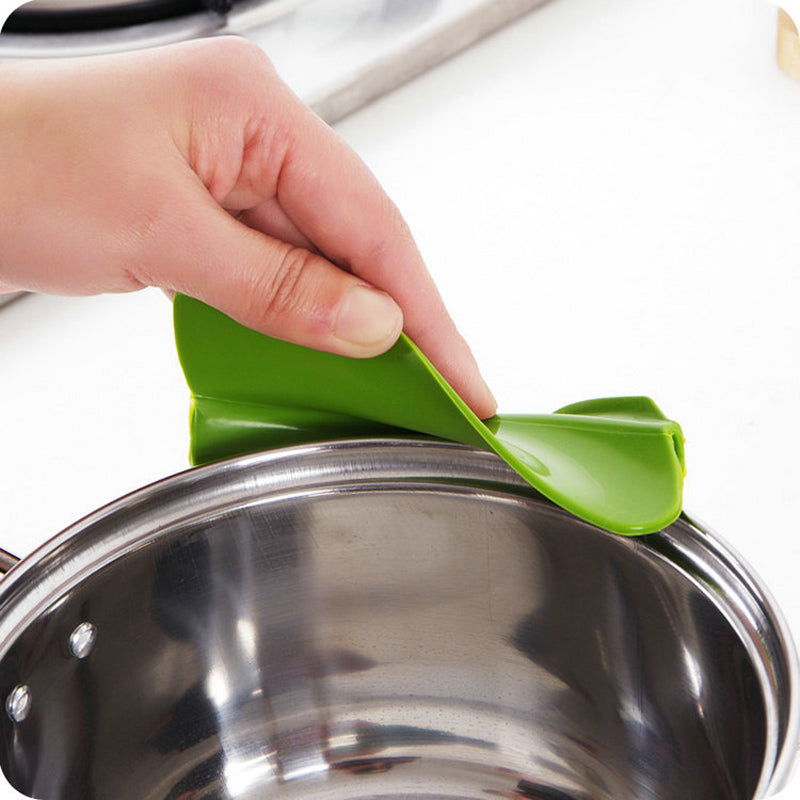 Entonnoir de Cuisine Pratique pour Casseroles et Poêles 4