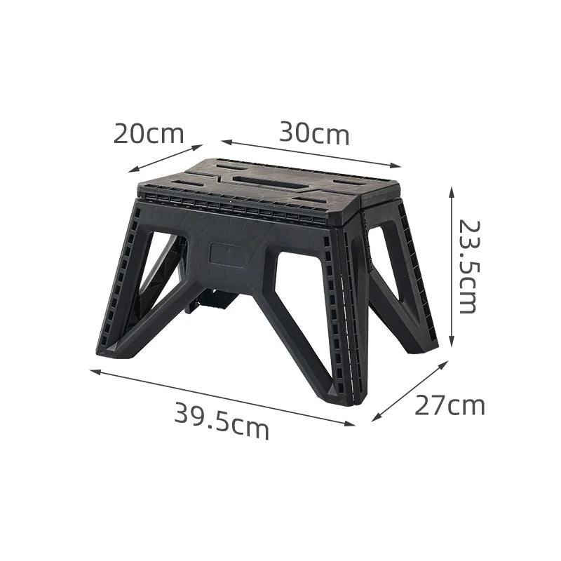 Escabeau pliable compact pour homme et femme pratique et stable 0