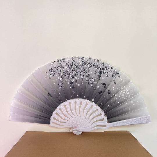 Éventail pliant pour femme au design raffiné 9