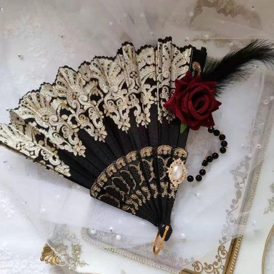 Éventail pour femme au design artistique et décorations raffinées 1