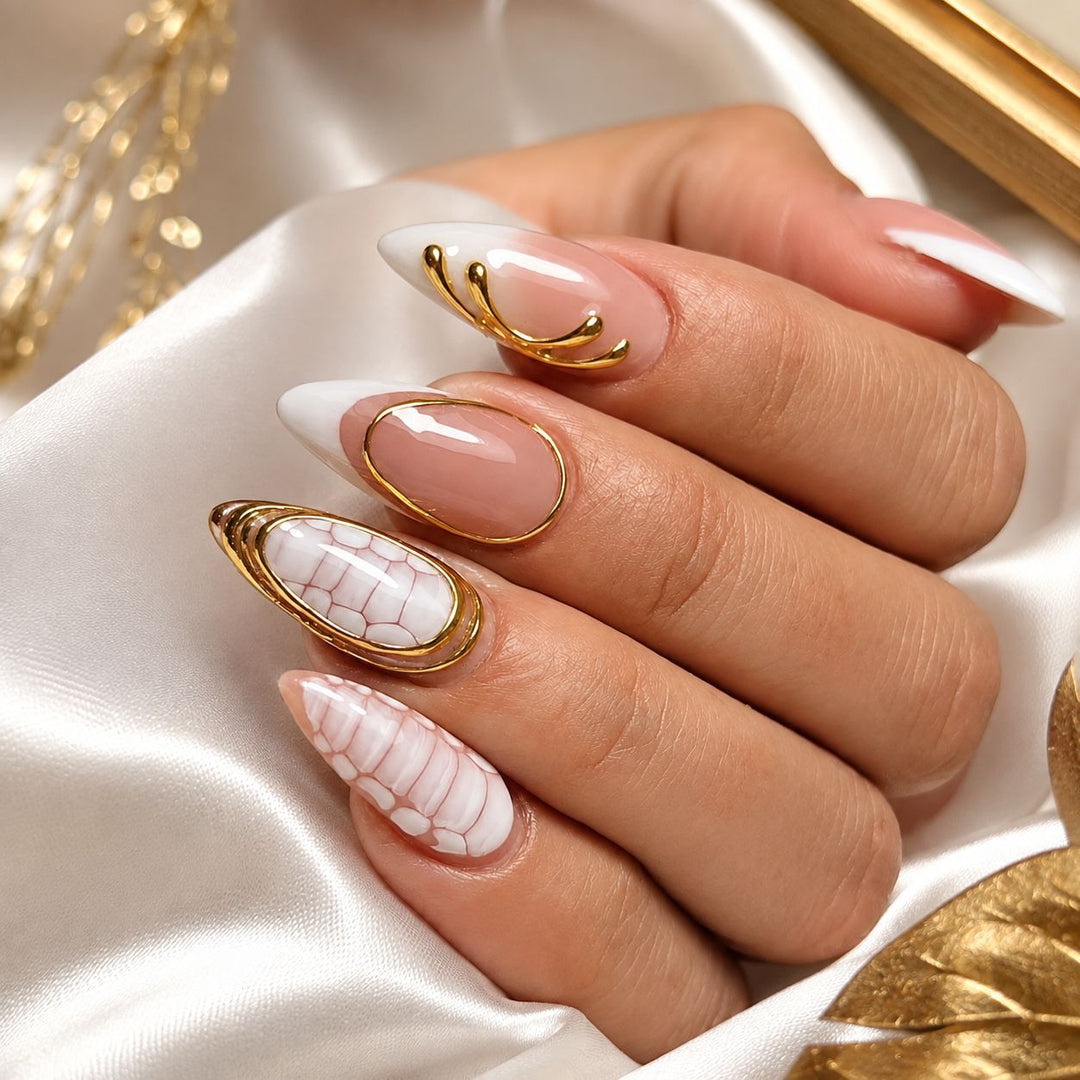 Faux Ongles Artificiels pour Femme Style Artistique avec Accents Dorés 2