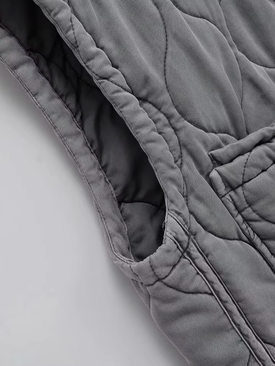 Gilet sans manches pour femmes au design moderne 4