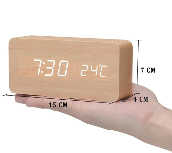 Horloge LED en Bois avec Activation Vocale 11