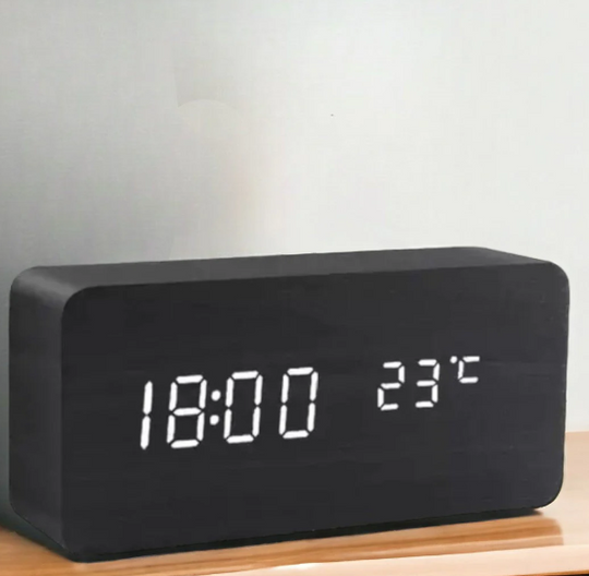 Horloge LED en Bois avec Activation Vocale 3