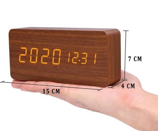 Horloge LED en Bois avec Activation Vocale 9