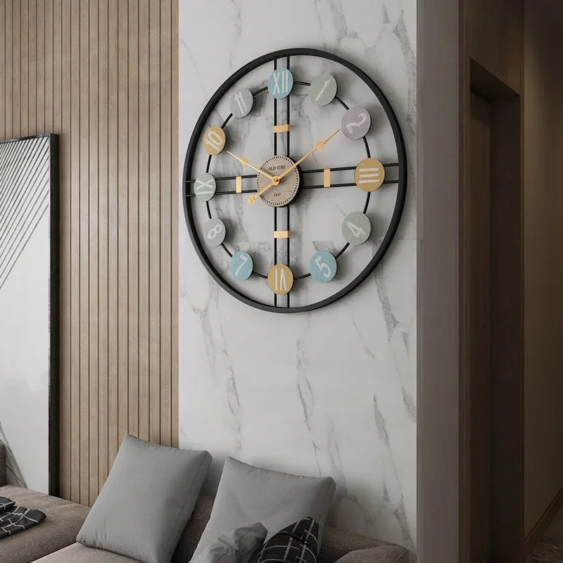 Horloge Murale Design 3D Métal avec Chiffres Romains pour Intérieur 2