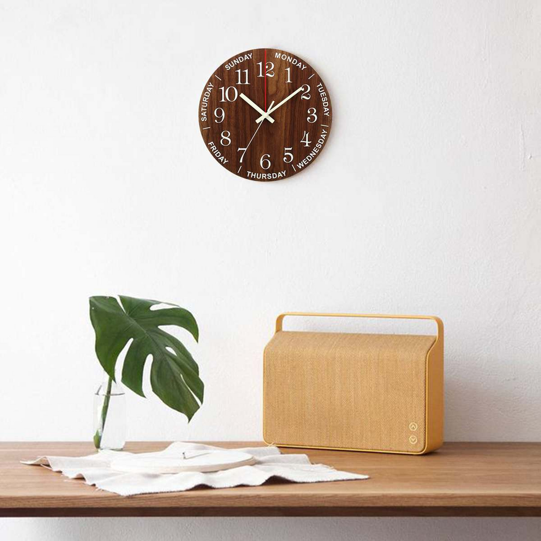 Horloge Murale Lumineuse en Bois 1