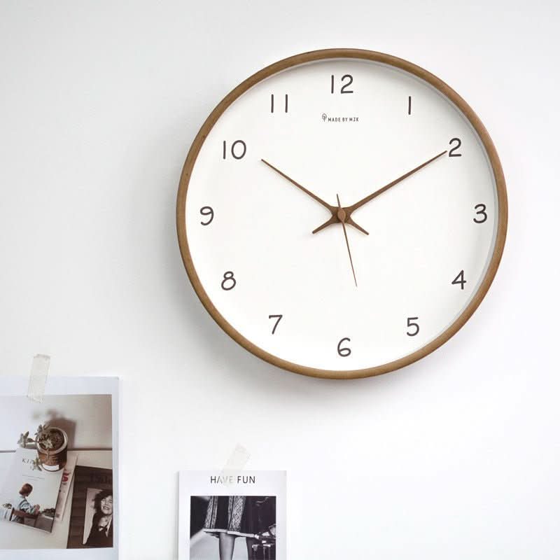 Horloge Murale en Bois Design Intemporel 0