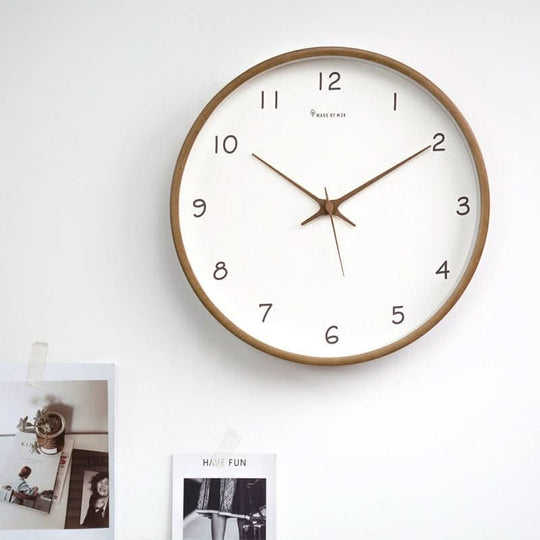Horloge Murale en Bois Design Intemporel 0